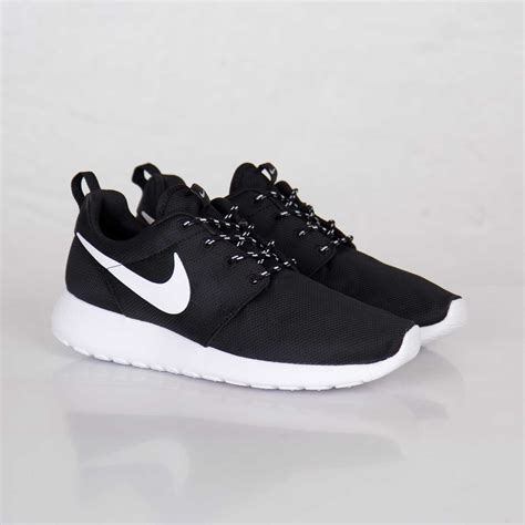 Nike 'Roshe Run' Sneakers 